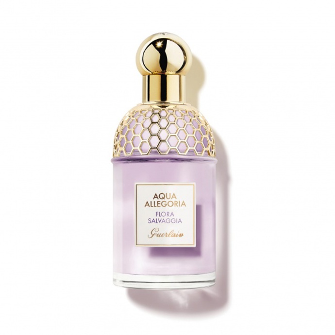 Guerlain Aqua Flora Salvaggia je květinová vůně s fialkou, jasmínem, pomerančovým květem, vodním melounem, ale také kosatcem. Fann, 2550 Kč/75 ml