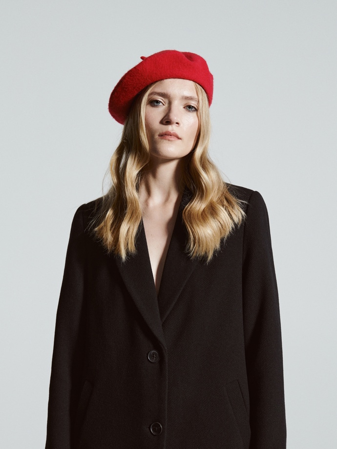 Dámský baret. RESERVED, 359 Kč