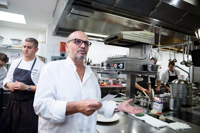 Slavný šéfkuchař tvrdí, že za roky strávené před kamerami vyměknul a není tak vulgární.