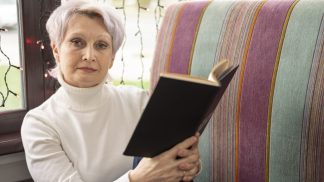 Věra (52): Manžel mě nazývá neandrtálcem. Odmítám totiž sociální sítě a čumět celý den do telefonu