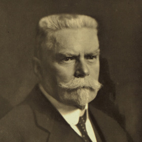 O vznik Československa se zasadil zejména Karel Kramář, který v Ženevě jednal s představitelem odboje...