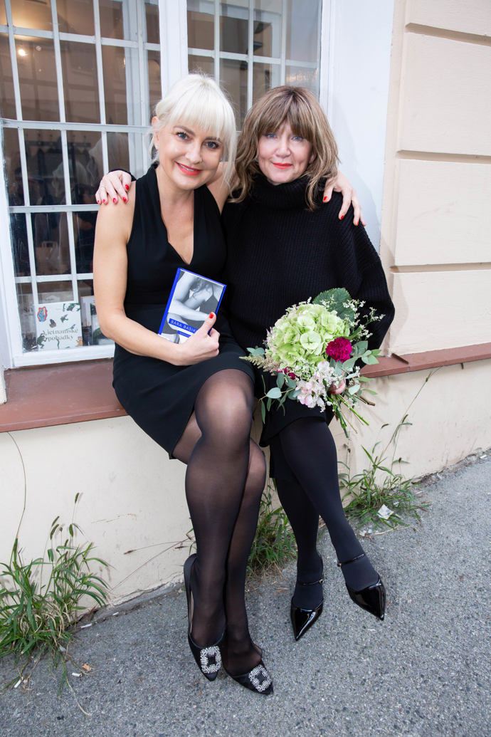 Nesvadbová v rozhovoru pro Lifee.cz připouští, že se v poslední době nemá čas věnovat psaní. Knihu ovšem nedávno pokřtila své kamarádce Báře Basikové.