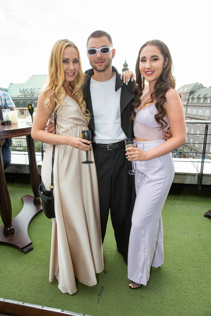 Adama Kajumiho si oblíbila také Natálčina sestra Denisa.