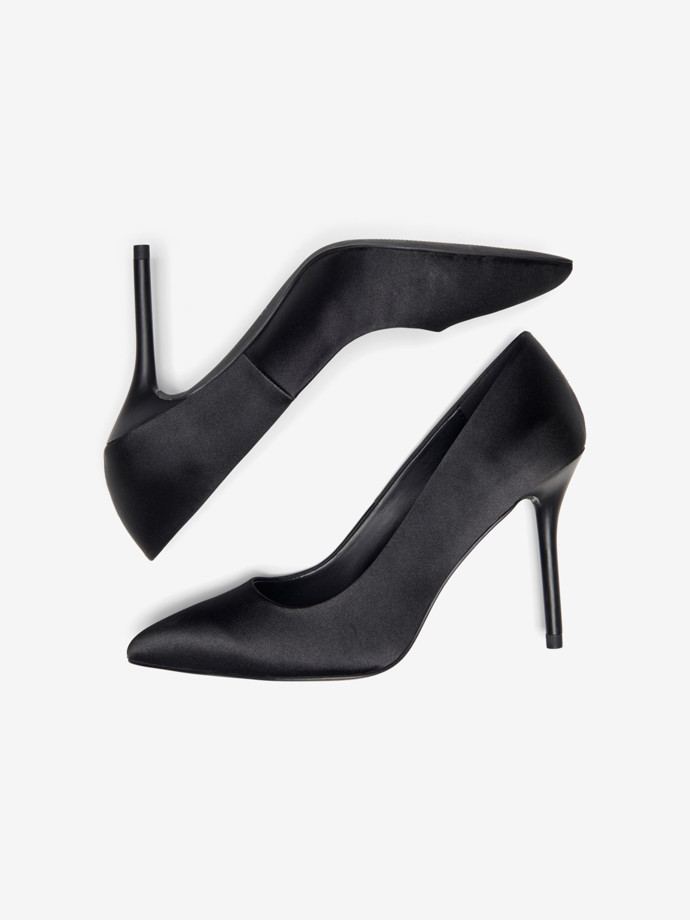 Elegantní saténové lodičky Only doplní každý večerní model na jistotu. Glami.cz, 456 Kč