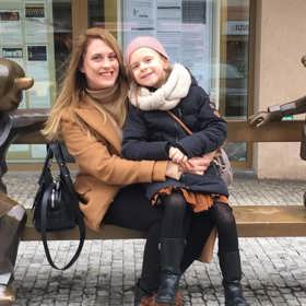 Natálie je také spokojenou maminkou. Miluši Bittnerové prozradila, že za přítelem létá do Kanady.