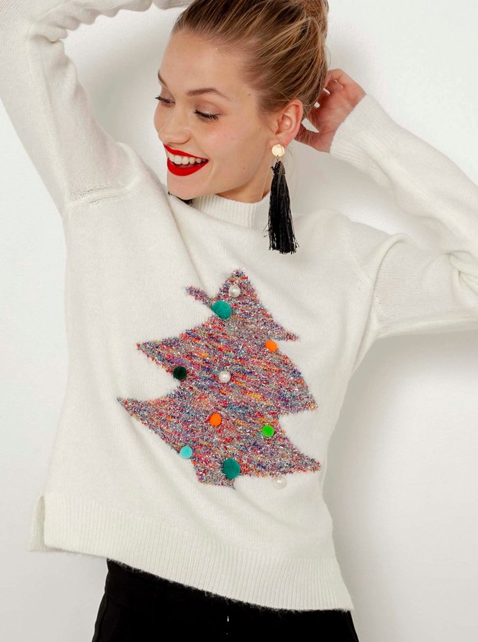 Bílý svetr s vánočním stromkem. Značka CAMAÏEU, 769 Kč