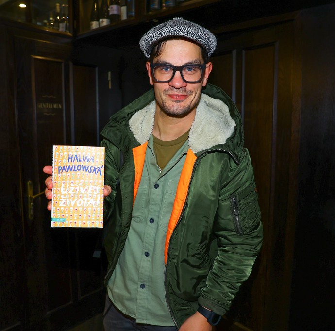 Zpěvák David Kraus si prý novou knihu Haliny také s chutí přečte.