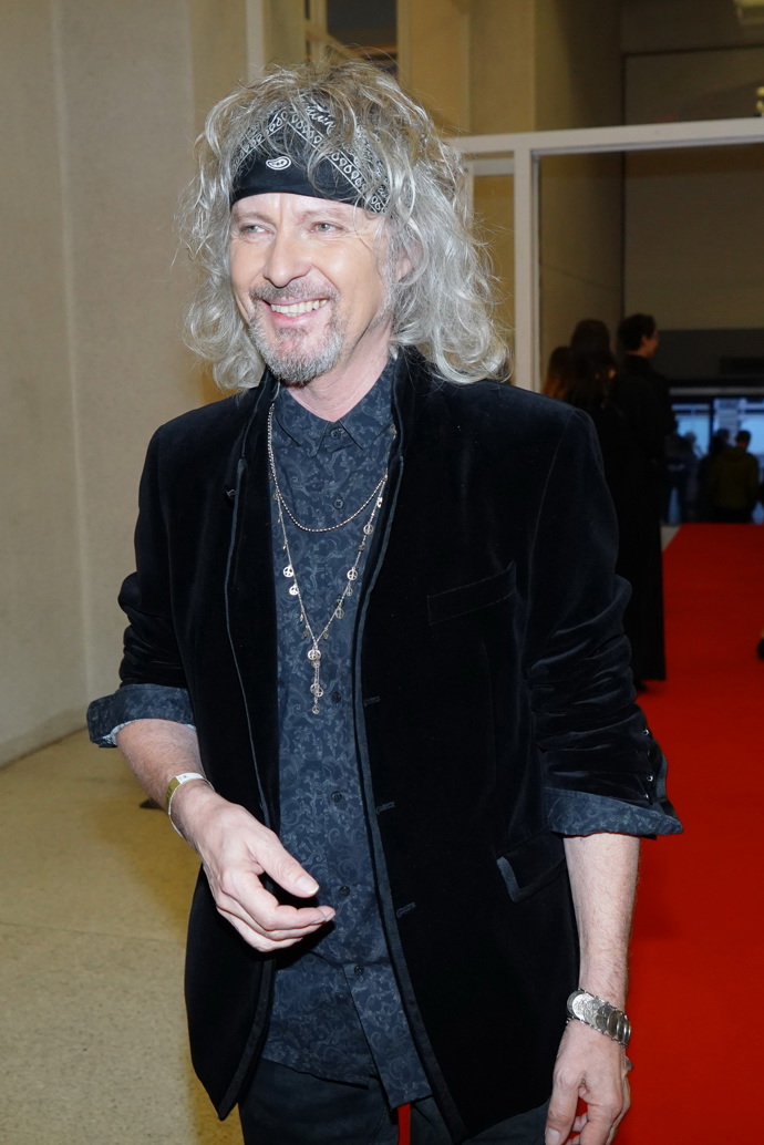 Dříve blonďatý Peter Nagy je nyní zcela šedivý.