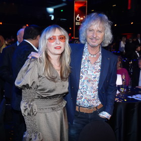 Společnost mu dělala vdova po zesnulém Mekym Žbirkovi Kateřina.