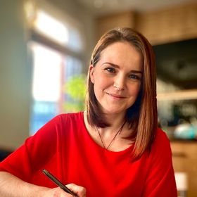 Hanka je velmi energická a statečná žena, která se nebojí nových výzev. Ať už jde o koupání v zamrzlém Bajkalu, kam se vydala v listopadu 2011, nebo rakovinu prsu. Jak prozradila Milušce Bittnerové, s nemocí vzhledem k tomu, co se nedávno dělo v jejím životě, tak trochu počítala.