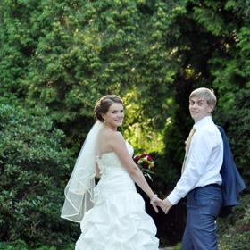 O poznání hůř nesli diagnózu Hančini blízcí, zejména její manžel Alex, za kterého se vdala v roce 2013.