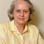 Jean Harris, ředitelka slavné Madeira School For Girls ve Virginii, udržovala dlouhých 14 let milenecký vztah se známým kardiologem Hermanem Tarnowerem. I když to vlastně nebyl milenecký vztah v pravém slova smyslu. Herman, coby svobodný mládenec, netoužil po svatbě. Zachtělo se mu však o dvacet let mladší ženy. Jean to neunesla a zastřelila ho.