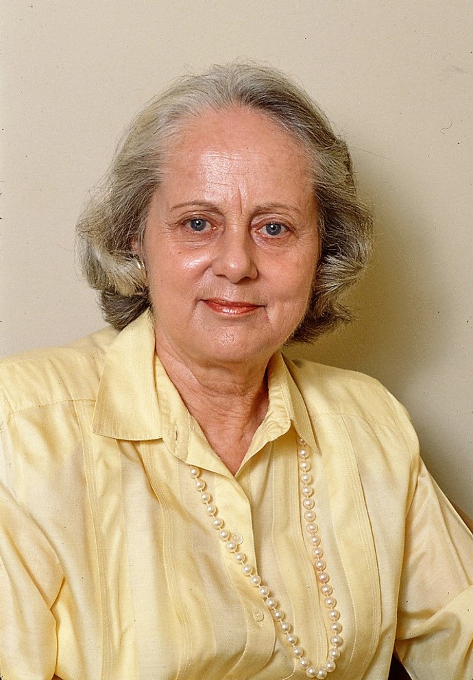 Jean Harris, ředitelka slavné Madeira School For Girls ve Virginii, udržovala dlouhých 14 let milenecký vztah se známým kardiologem Hermanem Tarnowerem. I když to vlastně nebyl milenecký vztah v pravém slova smyslu. Herman, coby svobodný mládenec, netoužil po svatbě. Zachtělo se mu však o dvacet let mladší ženy. Jean to neunesla a zastřelila ho.