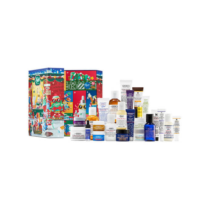 24 ikonických produktů kosmetiky Kiehl's najdete ve vánočním balení. Produkty v hodnotě 6600 Kč zakoupíte v krásném balení za 2650 Kč. 
