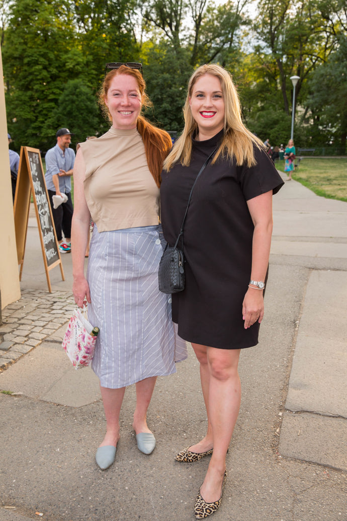 Natálie se svou kamarádkou, herečkou Nikol Kouklovou.