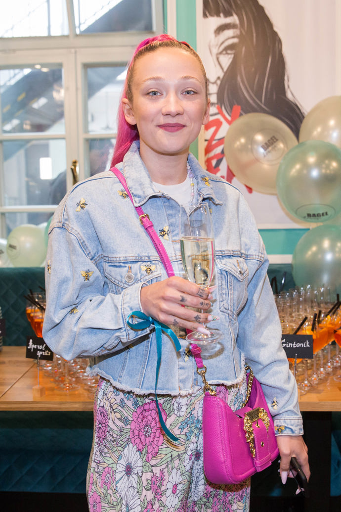 Vítězka SuperStar Tereza Mašková na sebe upozornila právě růžovými vlasy.