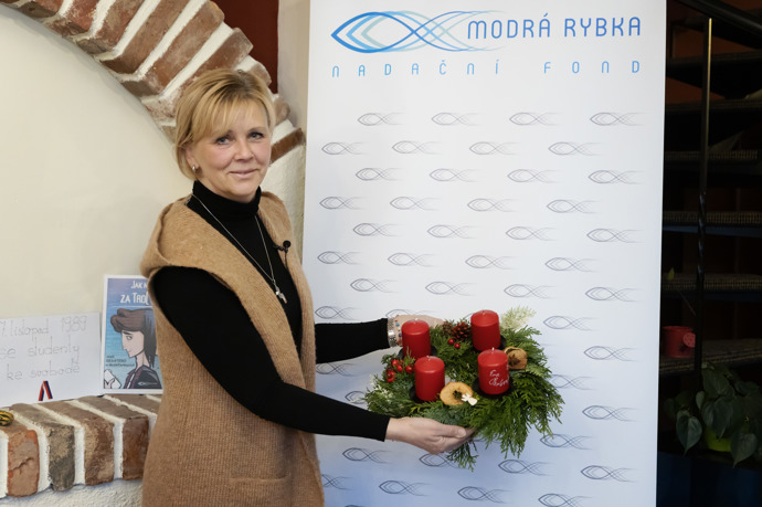 Takto vypadá výsledný věnec, který Eva Pavlová v závěru akce podepsala. Věnec Eva věnovala nadaci. 