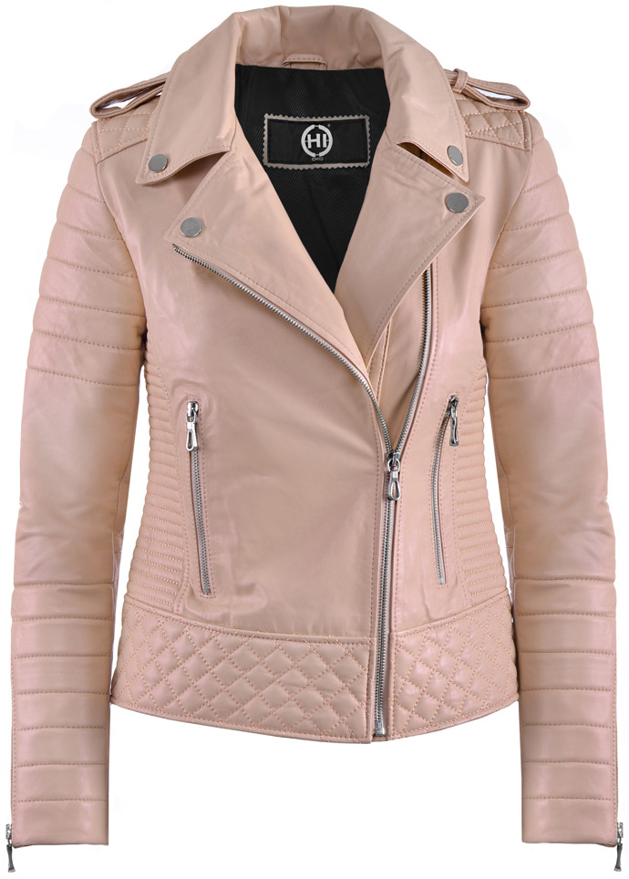 Moderní podoba křiváku může být i pudrově růžová. Chicshop.cz, 12 990 Kč