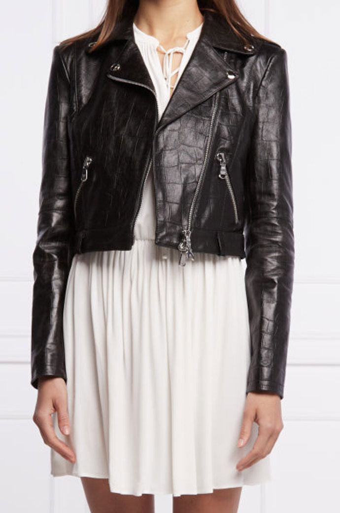 Křivák ve zkrácené podobě od Patrizia Pepe. Gomez.cz, 9599 Kč