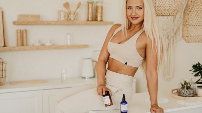 Kyselina hyaluronová – Elixír mládí v kapkách i kapslích