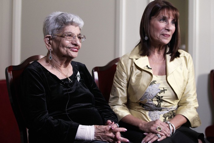 Jer Bulsara a Kashmira Bulsara, matka a sestra Freddieho Mercuryho, v roce 2011. 