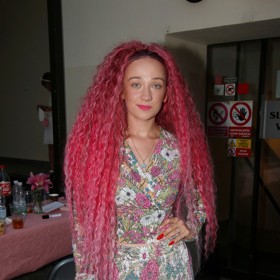 Tereza Mašková se svými růžovými vlasy ráda experimentuje.