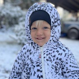 Syn Pepíček má právě dinosauří období, takže ho nejvíc potěší sledovat Jurský park.