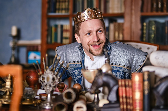 Tomáš Klus se tentokrát představí v roli krále.