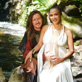 Společně natočili klip k písničce Žena z oceli, kdy Eva už čekala jejich prvního společného potomka, syna Tristana.