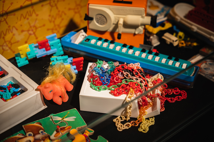 Děti mají od Ježíška tradičně hodně přání, ale ve většině případů stejně převládají měkké dárky.