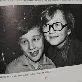 Dětství Báry Basikové bylo poznamenané problematickým vztahem s její mámou.