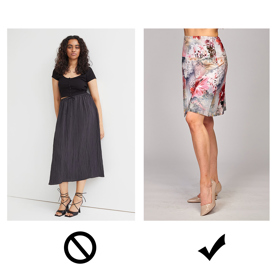 Příliš mnoho černé barvy a zbytečně dlouhá sukně vám mohou přidat roky navíc. Klidně ukažte trochu kůže. Barevná květovaná sukně Draps Fashion, 690 Kč