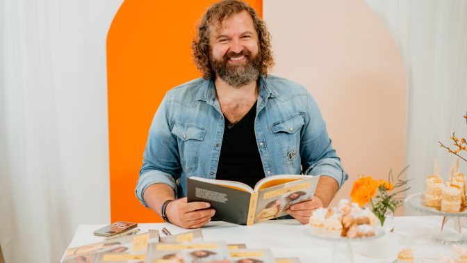 V Amazonu proběhla autogramiáda cukráře Maršálka. Pro podpis si přišly zástupy fanoušků