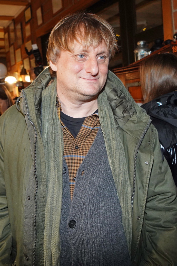 Stand-up komik Lukáš Pavlásek tvrdí, že kvůli předsevzetí začal jen více pít.