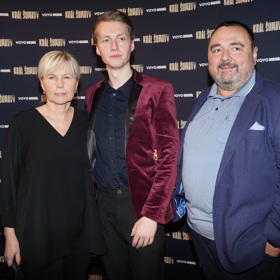 Ivan Vodochodský s manželkou Dášou a talentovaným synem Vojtěchem, který je také hercem.