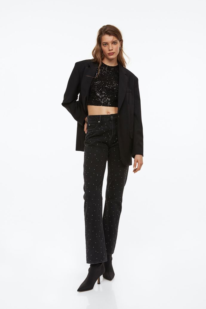 Zářivé černé tílko. H&M, 499 Kč