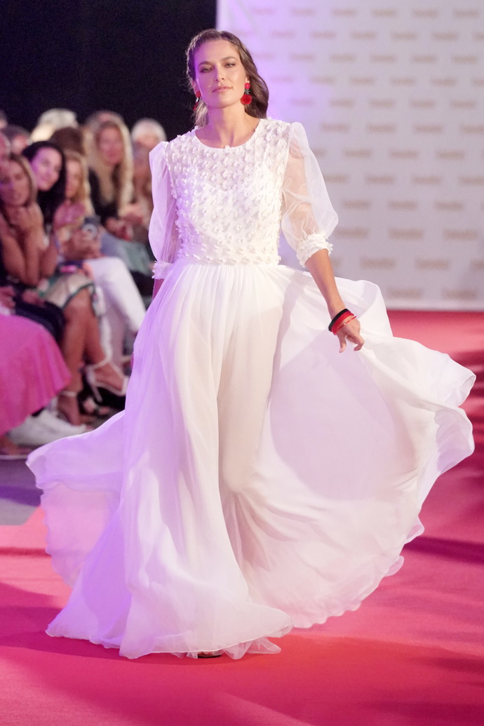 Andrea Bezděková byla na módní přehlídce Beaty Rajské za hvězdu.