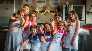 Nejštědřejší a nejpotřebnější: Vánoční obchůdky vynesly dětem rekordních 600 tisíc korun