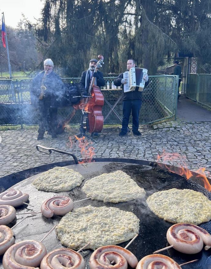O víkendu si Pizingerovi nenechali ujít tradiční zabijačku poblíž  domova. Vendula za to sklidila na sociálních sítích vlnu kritiky. 