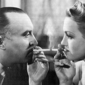 K přijetí role ve filmu Kristian přemluvila Oldřicha Nového jeho manželka Alice.