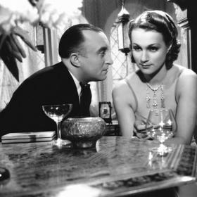 Kristian: Zajímá vás, jak to vypadá, když si jednou měsíčně vyhodí z kopýtka úředník cestovní kanceláře? V tom případě si nenechte ujít konverzační komedii s Oldřichem Novým.