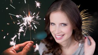 Záchranářka radí: Na Silvestra dávejte pozor na své blízké. Víc než popáleniny hrozí sebevraždy