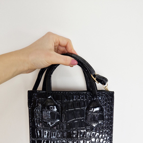 Malá černá kabelka ze Shein.