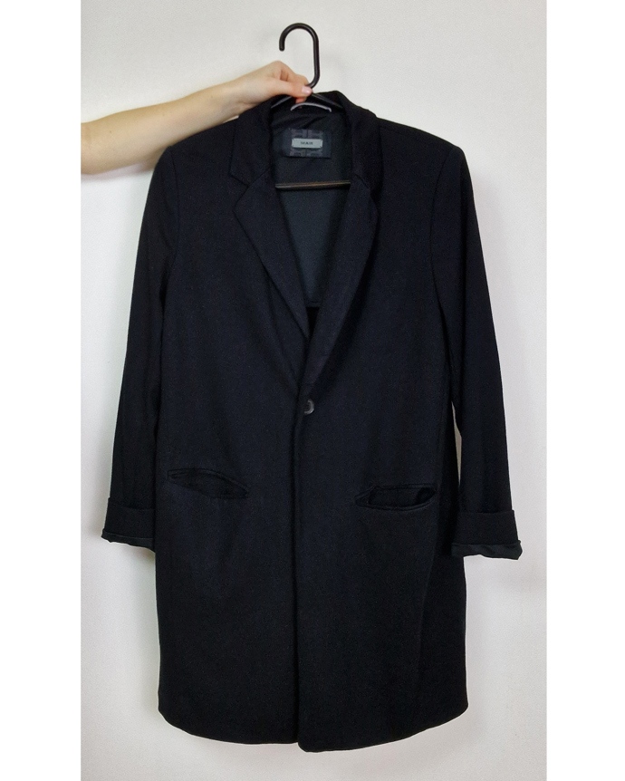 Černé dlouhé sako Riani, které jsem koupila z druhé ruky.