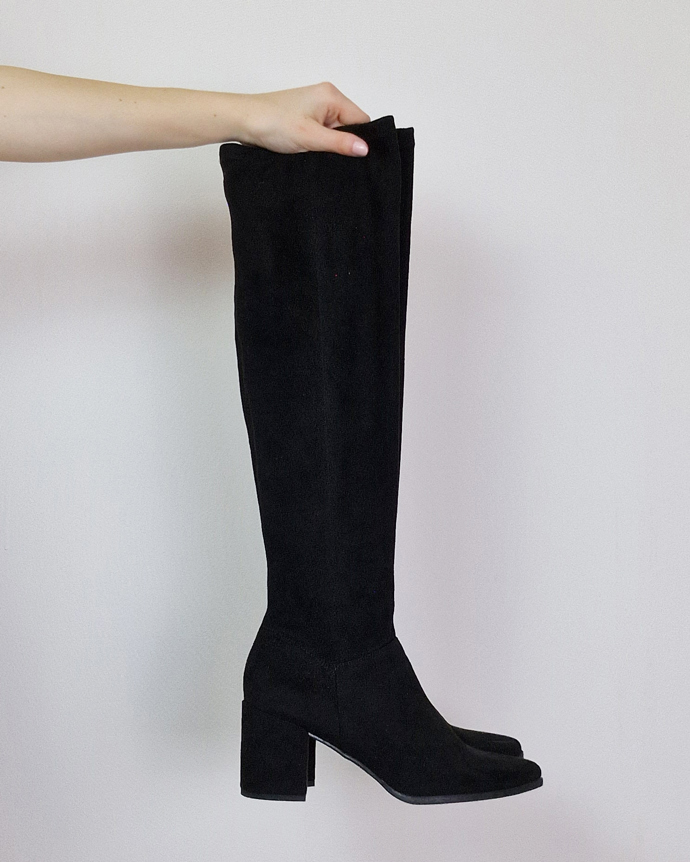 Vysoké semišové kozačky z Deichmannu.