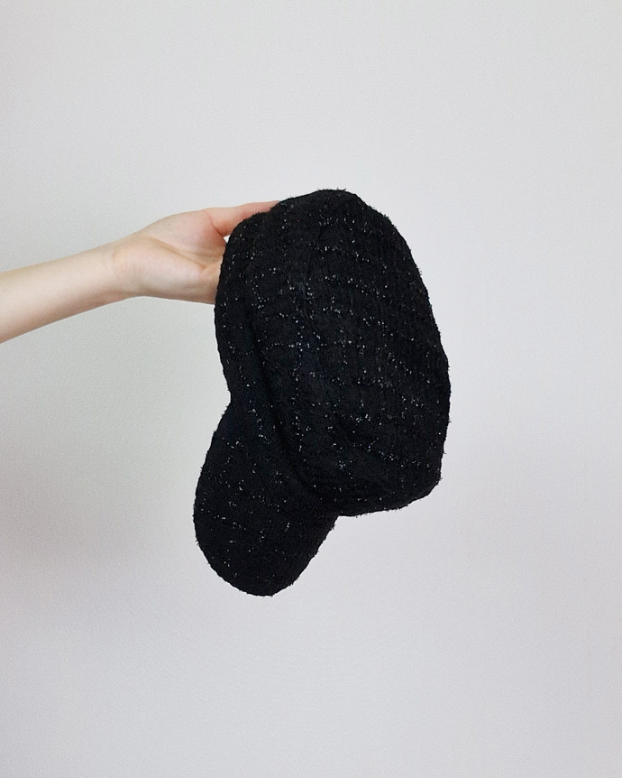 Baret prošívaný třpytivou nití. New Yorker, 109 Kč