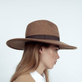 Plstěný hnědý klobouk Zara, 699 Kč