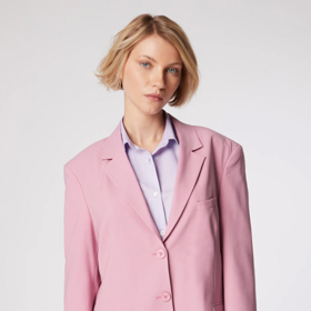 Růžový blejzr Modivo, 1 999 Kč