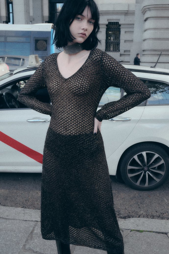 Třpytivé úpletové šaty Zara, 499 Kč