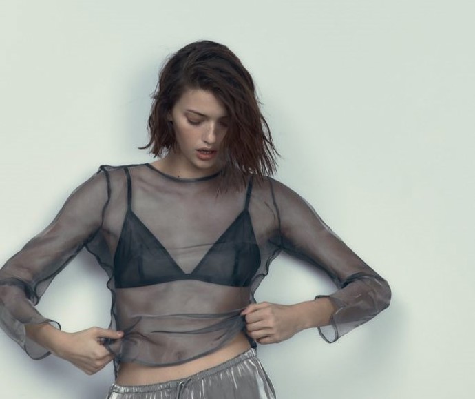 Průhledná blůza. Zara, 599 Kč